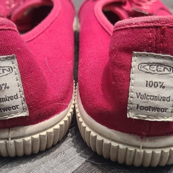 Keen Pink Flats - Picture 3 of 6